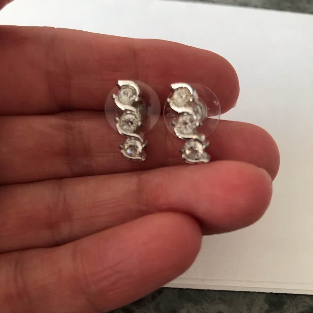 3 stone Earrings pierced